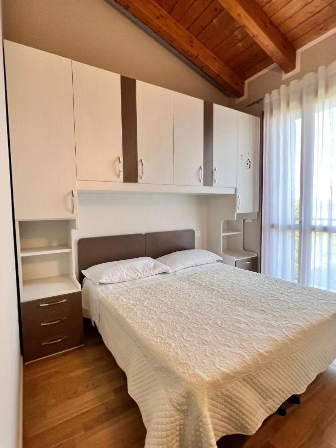Appartamento Corina Sirmione Eksteriør bilde